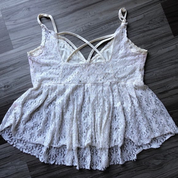 White Top - Picture 2 of 2